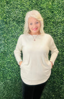 Lulu-B Cashmere Blend Sweater
women’s cashmere blend sweater
soft lightweight knit sweater
cozy fall and winter sweater
versatile women’s sweater