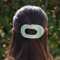 Flat Round Clip - Dew Drop