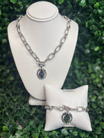 Kendra Scott Silver Mama Link and Chain necklace and bracelet set.
sold separately