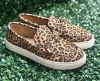 Step into chic comfort with the Corkys Why Knot Leopard Print Slip-On Shoes. Featuring a bold leopard print design, these stylish slip-ons are the perfect mix of comfort and fashion. Designed with a 1" heel and 0.75" platform, they provide just the right lift while keeping you comfortable all day. The closed-toe design makes them ideal for cool-weather wear, while the easy slip-on style ensures convenience. Pair them with jeans, leggings, or casual dresses for a trendy everyday look.
