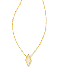 Kinsley Necklace Gold in Ivory Mother of Pearl