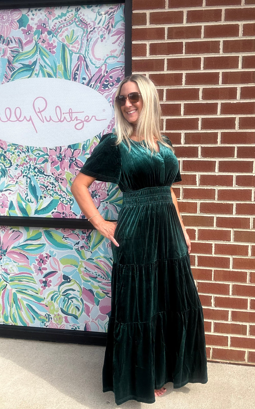 Velvet Short Sleeve Tiered Maxi Dress – Evergreen