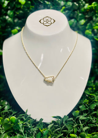 Cheer Gold Short Pendant Necklace in White Mother-of-Pearl