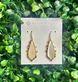 Adriana Scallop Frame Gold Earrings Natural Mother of Pearl
