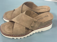 Expand Sandal - Taupe
