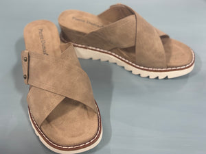 Expand Sandal - Taupe