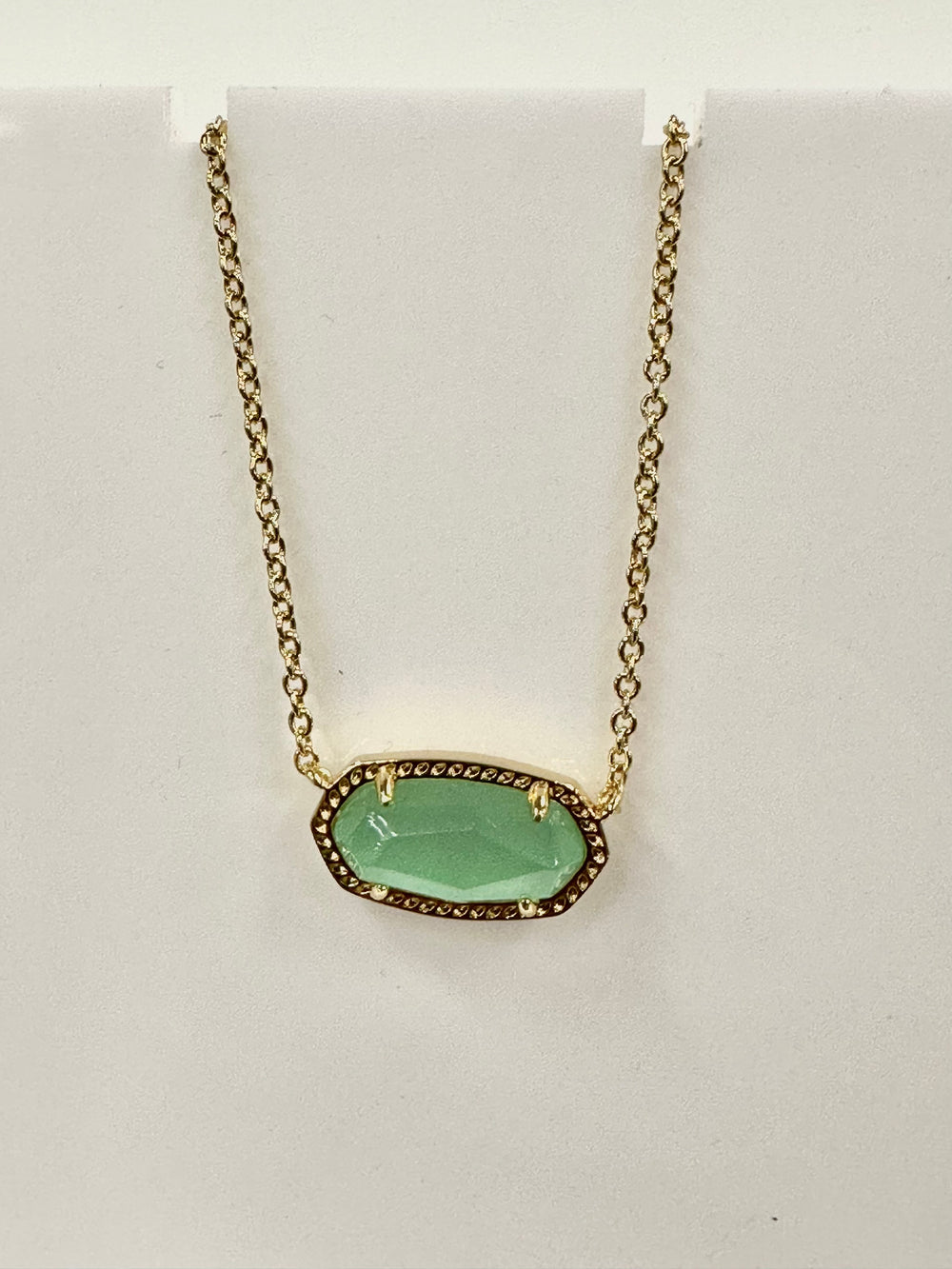 Elisa Necklace in Gold Light Green Mother of Pearl