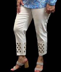 BLD1673 Bangladine Cut Out Capri - WHT