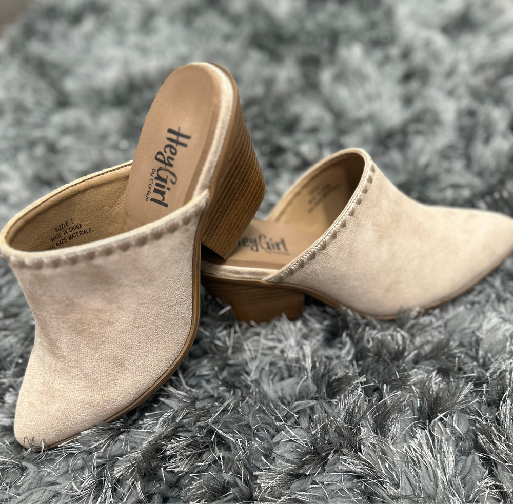 Sizzle - Sand Faux Suede