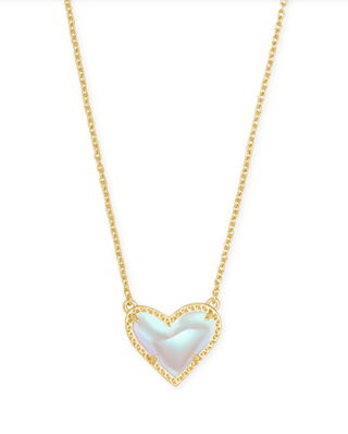 Brand | Kendra Scott
Style | Ari Heart short pendant necklace with an asymmetrical heart design
Material | Dichroic Glass
Finish | Gold tone
Chain Length | 15 inches with a 2-inch extender
Pendant Size | 0.49 inches long x 0.57 inches wide
