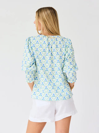 The Ashlyn Top is an easy staple with thoughtful detail. Featuring a flattering V-neckline, smocked cuff sleeves, and a straight fit, it’s comfortable and effortless. Pair it with your favorite jeans or shorts for a go-to look you’ll reach for again and again.