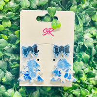 Blue Willow Christmas Tree with Blue Bow