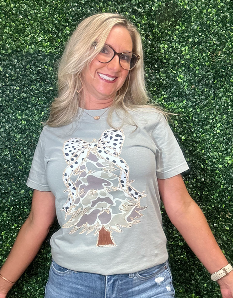 Christmas short sleeve shirt for women
casual holiday gathering tee
soft festive graphic t-shirt
true to size Christmas top
layering tee for holiday outfits
gift for her holiday t-shirt
Christmas casual tee
festive bow t-shirt
cozy holiday outfit top
preppy holiday graphic tee
seasonal Christmas t-shirt
holiday wardrobe essential