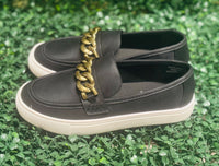 Step up your shoe game with the Corkys Chain Reaction Loafers! Featuring a sleek silhouette and a standout chain detail, these loafers add instant edge and sophistication to any outfit. Crafted with high-quality materials, they deliver comfort and durability for all-day wear. Whether for work, casual outings, or special occasions, these loafers are a versatile must-have for your wardrobe.
