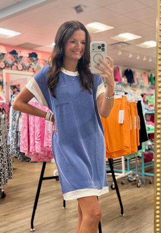 Style | Color block ribbed dress
Color | Navy
Fabric Feel | Ribbed knit with comfortable stretch
Fit | Fitted through the body, true to size

