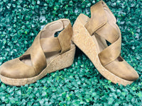 Step Up Your Style with Corky's Case Closed Wedges

Elevate your everyday look with the Corky's Case Closed Shoes. These chic wedges feature a convenient Velcro strap for an adjustable fit and all-day comfort. Crafted in a sophisticated camel faux suede, the crossover strap detail adds a stylish, modern twist that stands out.

✨ Perfect for any occasion—casual to dressy!
👣 Heel Height: 2.5"
👣 Platform Height: 0.75"
