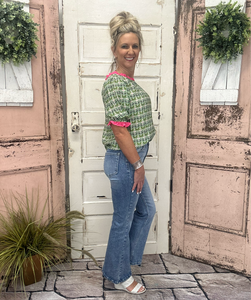 Green Contrast Print Top with Ruffle Puff Sleeves