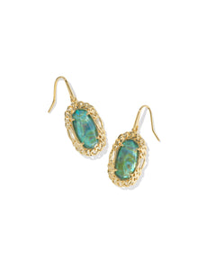 The Dani Gold Deep Aqua Illusion Figaro Frame Drop Earrings are an edgy update to one of our most iconic silhouettes, making it a must-have style for anyone looking to stand out from the rest. Featuring shimmering stones at their center, they’re sure to help you shine, anytime.