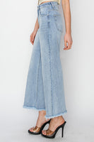 High-Rise Crop Wide Fray Jeans - Light Wash
