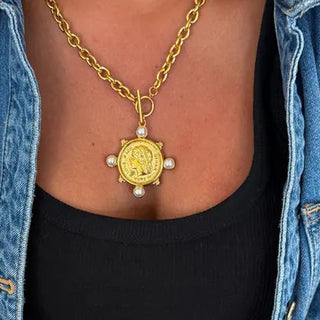 Chain Necklace 
Gold Pearl Coin Necklace 
trendy necklace 
gold encklace