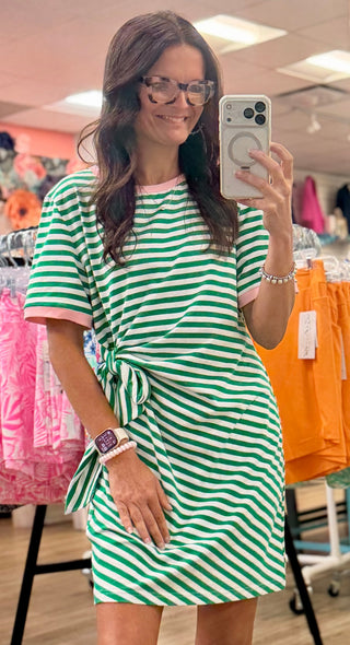 Print | Green stripe
Waist | Tie waist detail
Fit | Relaxed through the body, cinched at the waist with tie detail; true to size
