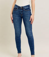 Your new go-to pair for everyday style! These skinnies feature a flattering 9.5” mid-rise fit and a comfortable 29” inseam, making them perfect to wear with sneakers, boots, or heels. Crafted with a soft, stretchy blend of 93% cotton, 6% polyester, and 1% spandex, they move with you while keeping their shape. The handsand finish gives them that classic, lived-in look you’ll love reaching for again and again.
