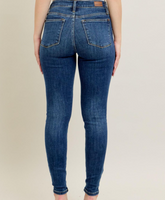 Your new go-to pair for everyday style! These skinnies feature a flattering 9.5” mid-rise fit and a comfortable 29” inseam, making them perfect to wear with sneakers, boots, or heels. Crafted with a soft, stretchy blend of 93% cotton, 6% polyester, and 1% spandex, they move with you while keeping their shape. The handsand finish gives them that classic, lived-in look you’ll love reaching for again and again.
