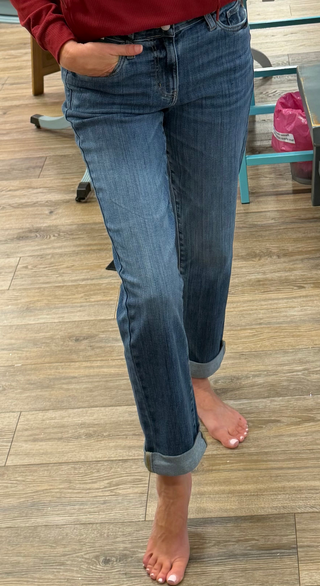 Style | Judy Blue Billie Boyfriend in Everyday Indigo
Wash | Medium indigo with subtle fading
Fit | Relaxed through the top with a tapered leg
Fabric | 93% cotton, 6% polyester, 1% spandex
Feel &amp; Stretch | Signature Judy Blue high-recovery stretch denim
Rise | Mid rise; 10 1/2-inch front rise
Inseam | 28 inches
Leg Opening | 14 1/5 inches
Styling Detail | Wear the hem down or rolled at the cuff