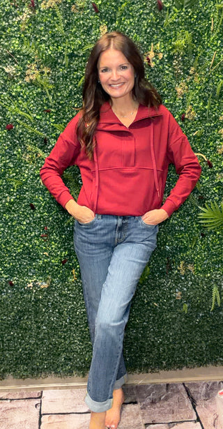 Style | Judy Blue Billie Boyfriend in Everyday Indigo
Wash | Medium indigo with subtle fading
Fit | Relaxed through the top with a tapered leg
Fabric | 93% cotton, 6% polyester, 1% spandex
Feel &amp; Stretch | Signature Judy Blue high-recovery stretch denim
Rise | Mid rise; 10 1/2-inch front rise
Inseam | 28 inches
Leg Opening | 14 1/5 inches
Styling Detail | Wear the hem down or rolled at the cuff