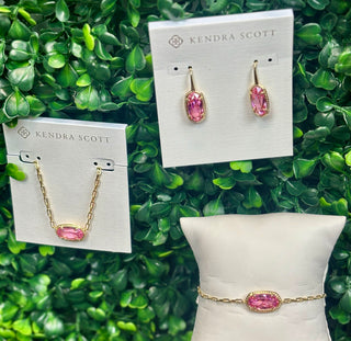 Elisa Luxe Short Pendant Necklace Gold in Light Pink
Lee Earring gold in light pink 
Elaina bracelet in light pink

KEndra Scott Gold Set in light pink