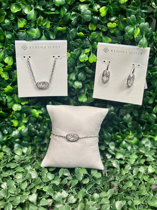 Elisa Luxe Short Pendant Necklace Silver in White Crystal
Lee Earring Silver White Crystal
Elaina Bracelet silver in white crystal

Kendra Scott Jewelry Set