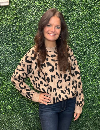 Fit | Relaxed, easy-to-wear silhouette
Fabric | 75% Polyester, 25% Acrylic
Sleeve | Long sleeve
Print | Leopard print
Color | Mocha
