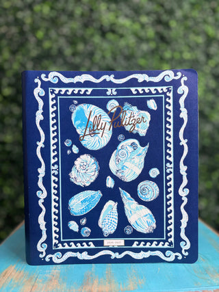 Print | Shell Shine — hand-painted coastal Lilly Pulitzer print
Coverage | 17 months of planning
Layouts | Spacious weekly and monthly views
Extras | Fun colorful planning stickers + dedicated notes pages
Cover | Lightweight flexible soft cover — travel-ready and easy to carry
Binding | Sturdy spiral — lays flat for easy writing
Brand | Lilly Pulitzer