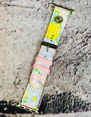 Silicone Apple Watch band with gold hardware and logo charm, fits 38–48mm cases and compatible with Series 1, 2, 3, 4, SE, and 6.