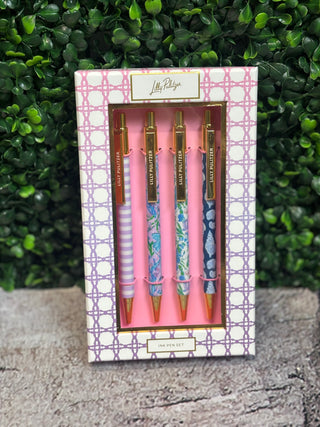 These colored ink pens with chic gold accents will make writing your masterpiece easy with a smooth ink flow. The pen clip allows for easy storage in any notebook or pocket, so the writing pens are there when you need them. These cool pens are featured in colorful Lilly Pulitzer patterns and write smoothly in black ink. These fun, fancy pens are perfect for journaling, filling out your daily planner, or jotting down quick notes in a meeting. 