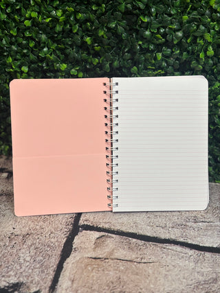 Brand: Lilly Pulitzer
• Print: Sun Tiles Home
• 160 college-ruled pages
• Durable, heavy cover
• Compact and portable
• Great for journaling, lists, and everyday notes