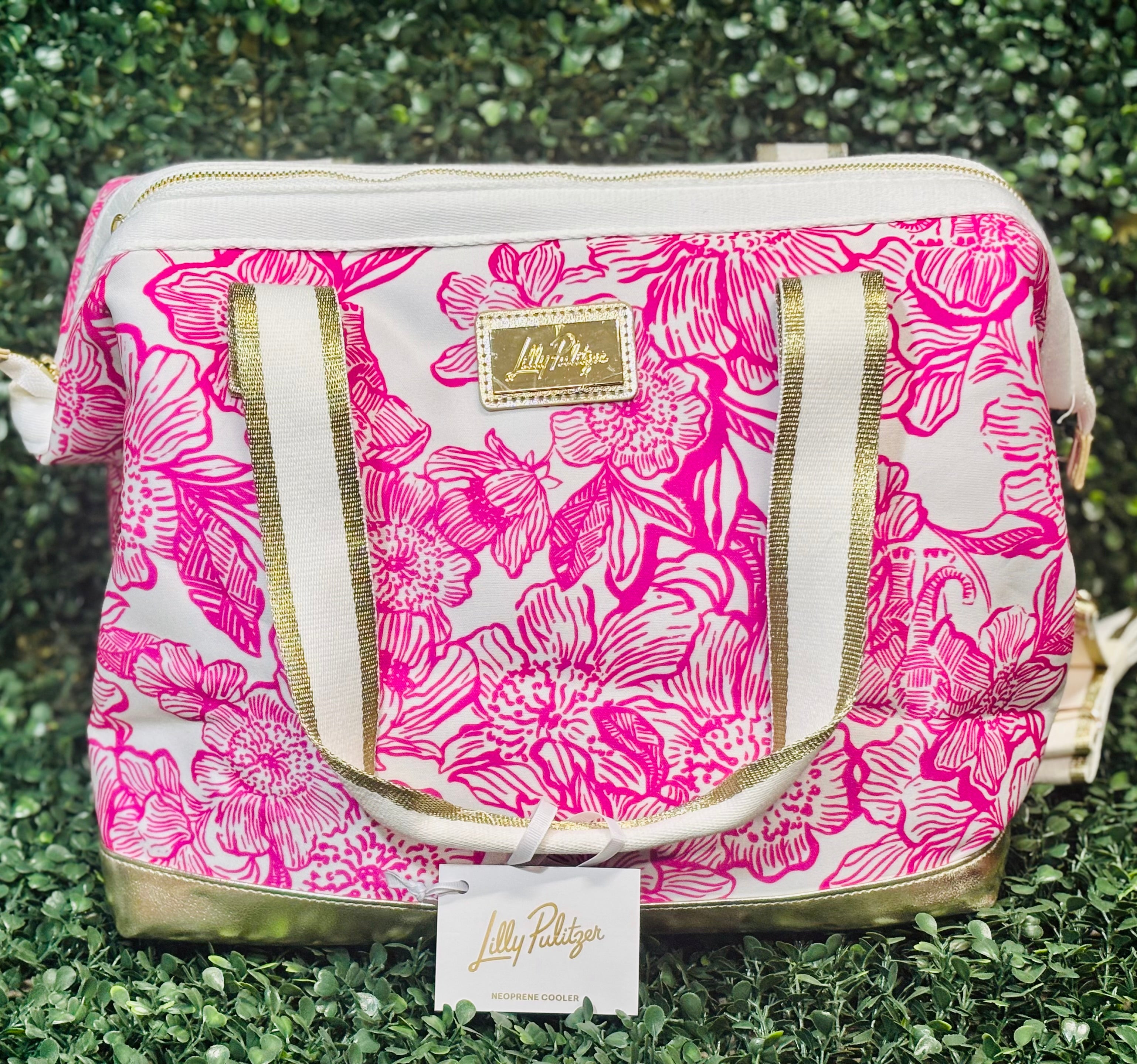 Lilly Pulitzer | Neoprene Cooler – Unforgettable Pink – Sweet