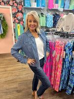 Lulu-B Linen Travel Jacket – lightweight, washable linen with chest pockets & a flattering fit. Perfect for layering. 
