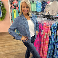 Lulu-B Linen Travel Jacket – lightweight, washable linen with chest pockets & a flattering fit. Perfect for layering. 