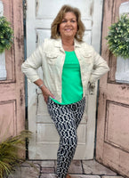 Meet your new favorite lightweight layer! The Lulu-B Linen Travel Jacket is made from 100% fully washable linen—perfect for warm weather and jet-setting adventures. Featuring a classic button-front design with a fold-over collar, dual chest pockets, and a straight hemline, this versatile 21.5” jacket adds a polished touch to any outfit.
