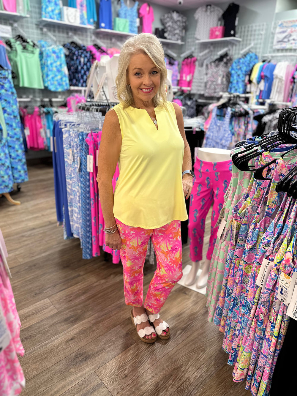 Lulu-B Clothing 
Secret Detail Pocket Capri
Style SPX1521
Pink Palm Tree Print