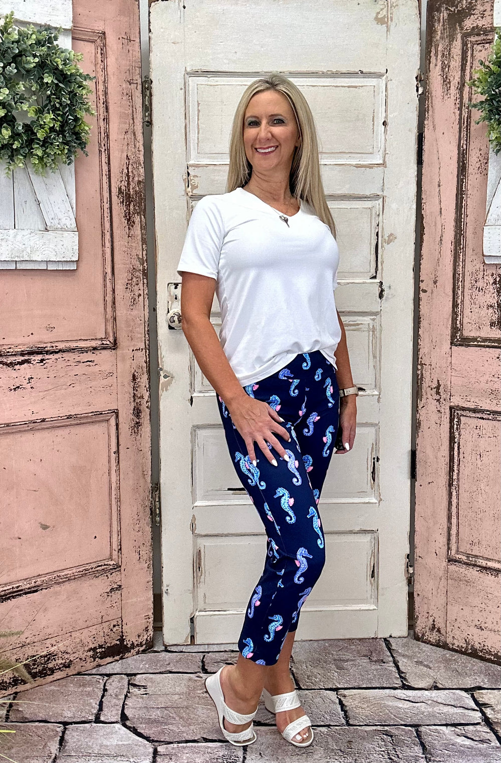 Stay cool & protected with UPF 50 capris made from cooling fabric. With a 25
