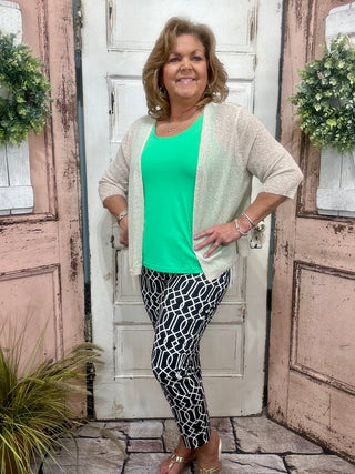 Beat the heat in style! These UPF 50 capris are made with breathable, cooling fabric and a flattering 25" inseam—perfect for sunny days and all-day comfort. Don’t miss out on your new summer go-to!