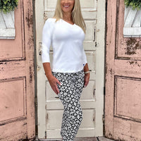 Stay cool & protected with UPF 50 capris made from cooling fabric. With a 25" inseam, they’re perfect for all-day summer comfort and style!








