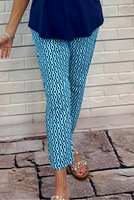 Beat the heat in style! These UPF 50 capris are made with breathable, cooling fabric and a flattering 25" inseam—perfect for sunny days and all-day comfort. Don’t miss out on your new summer go-to!
