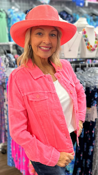 Lulu-B Linen Travel Jacket – lightweight, washable linen with chest pockets & a flattering fit. Perfect for layering. 