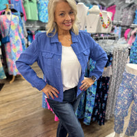 Lulu-B Linen Travel Jacket – lightweight, washable linen with chest pockets & a flattering fit. Perfect for layering. 