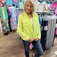 Lulu-B Linen Travel Jacket – lightweight, washable linen with chest pockets & a flattering fit. Perfect for layering. 
