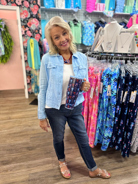 Lulu-B Linen Travel Jacket – lightweight, washable linen with chest pockets & a flattering fit. Perfect for layering. 