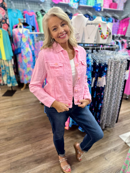 Lulu-B Linen Travel Jacket – lightweight, washable linen with chest pockets & a flattering fit. Perfect for layering. 